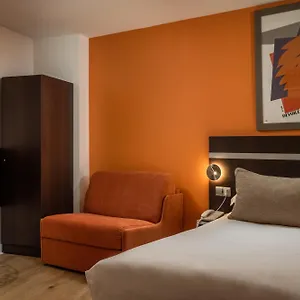 Hotel Arc De Triomphe, Paris